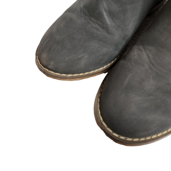 Tucker + Tate grey booties - Picture 5 of 15